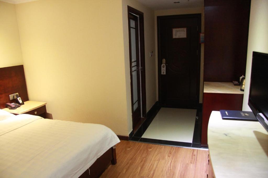 Lu Jiang Tian Yue Hotel Гуанджоу Екстериор снимка
