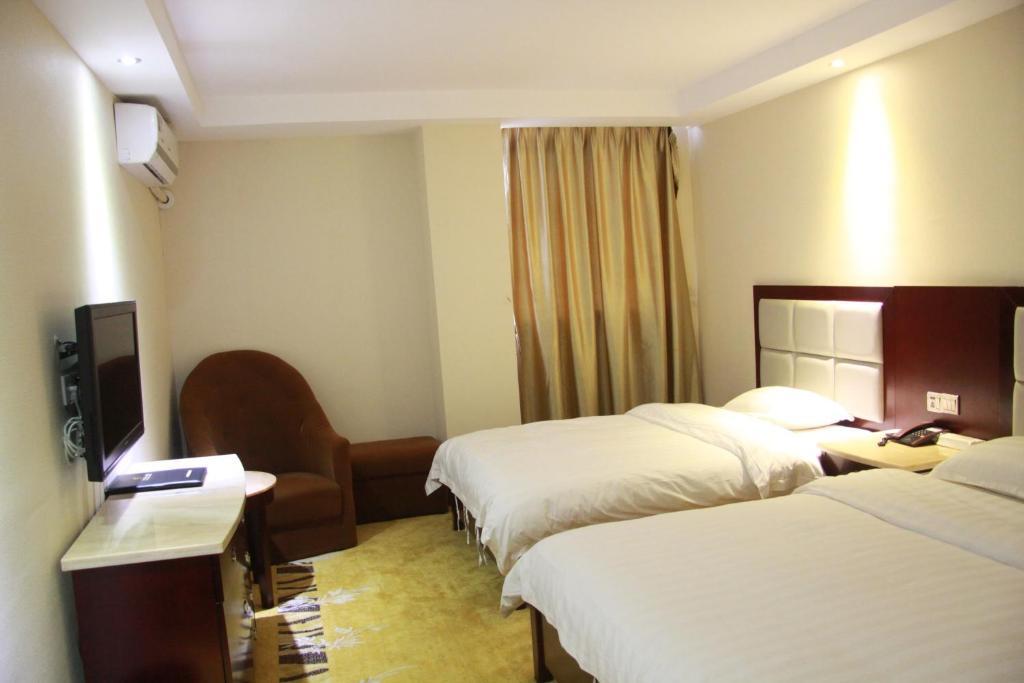 Lu Jiang Tian Yue Hotel Гуанджоу Екстериор снимка